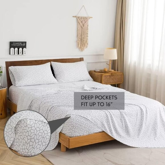 New 7 PC Geometric Shapes (White, Grey, Black) Comforter Set • Queen Size - Picture 5 of 8